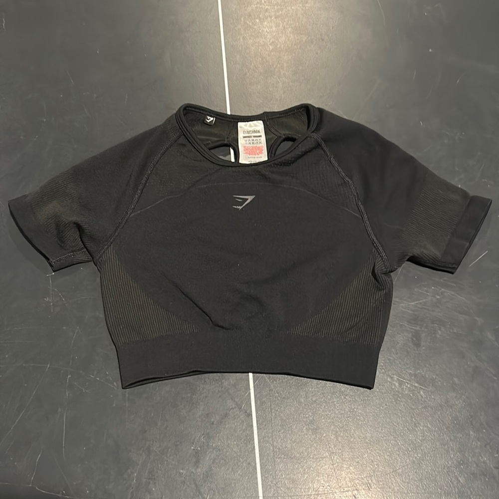 size small gym shark workout top